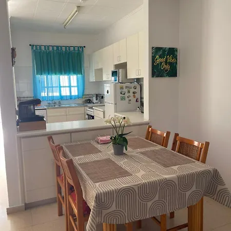 Limnaria Westpark 2 Bdrm 122 파포스